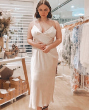 Load image into Gallery viewer, The Savannah Dress